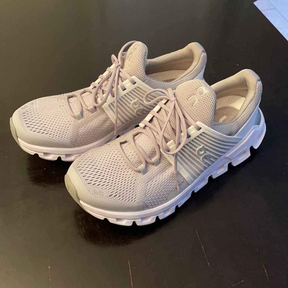 Brand new On cloud running shoe